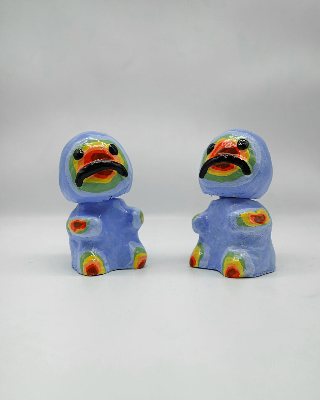 BOBBLEHEADS  /  DISCUSIÓN EN LA COCINA 2025©