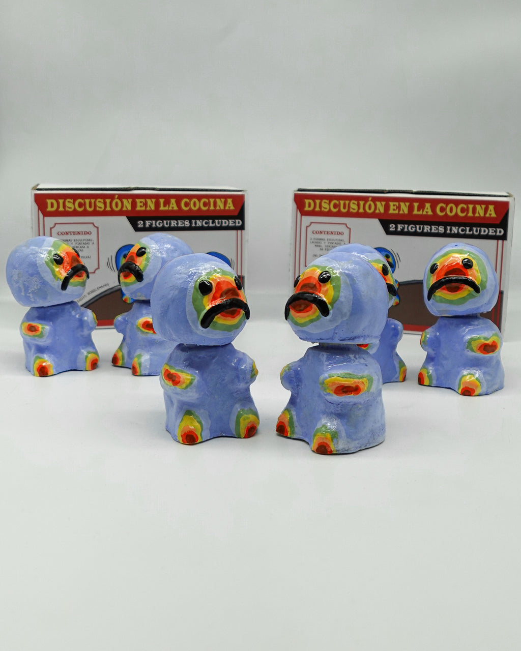 BOBBLEHEADS  /  DISCUSIÓN EN LA COCINA 2025©